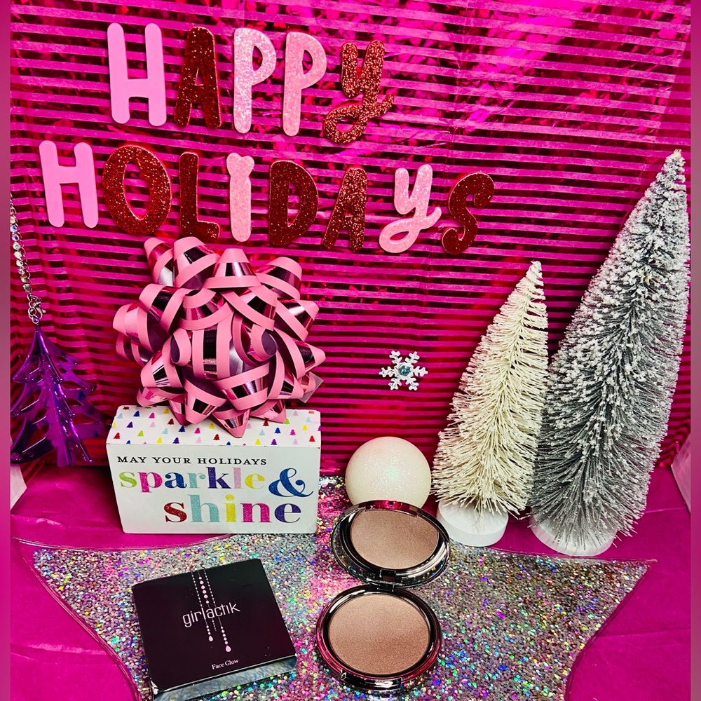 🎀 2/$30 or $22 girlactik Face Glow
Shade:Lustre